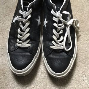 Men’s leather black converse shoe size 9.5